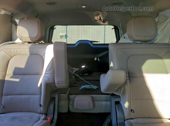 5LMJJ2KT7NEL14316 2022 LINCOLN NAVIGATOR Синий Вид задних сидений