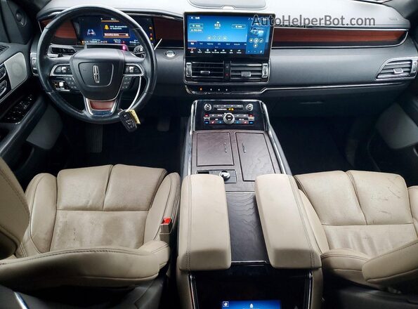 5LMJJ2LGXPEL10846 2023 LINCOLN NAVIGATOR Black Vista del salpicadero