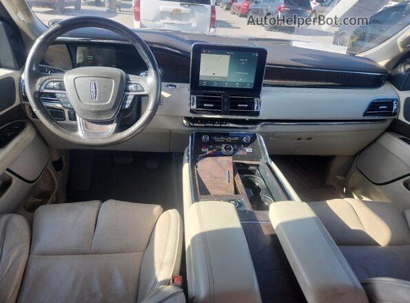 5LMJJ2LT2KEL08661 2019 LINCOLN NAVIGATOR Maroon Вид панелі приладів