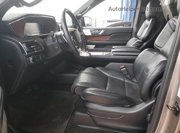 5LMJJ2LT5LEL18960 2020 LINCOLN NAVIGATOR Silver Вид салону спереду