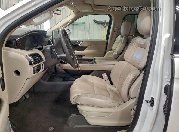 5LMJJ2LT7LEL12965 2020 LINCOLN NAVIGATOR White Widok wnętrza z przodu