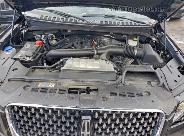 5LMJJ2TGXPEL03069 2023 LINCOLN NAVIGATOR Black Vista del compartimento del motor