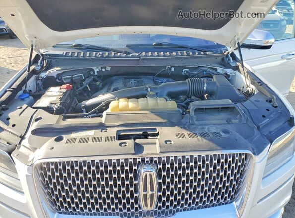 5LMJJ2TT7LEL17552 2020 LINCOLN NAVIGATOR White Engine compartment view