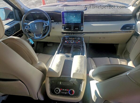5LMJJ3HT1JEL05439 2018 LINCOLN NAVIGATOR Red Вид панелі приладів