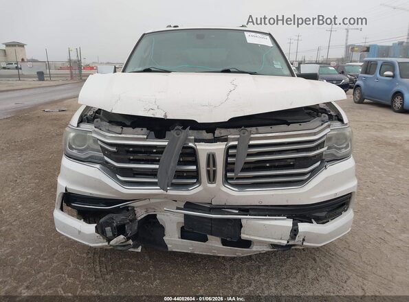 5LMJJ3HT5HEL12954 2017 LINCOLN NAVIGATOR L White Вид задньої частини салону