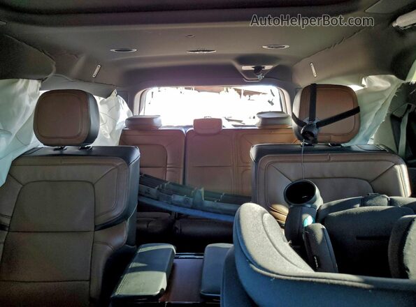 5LMJJ3LG9REL21152 2024 LINCOLN NAVIGATOR Black უკანა სავარძლების ხედი
