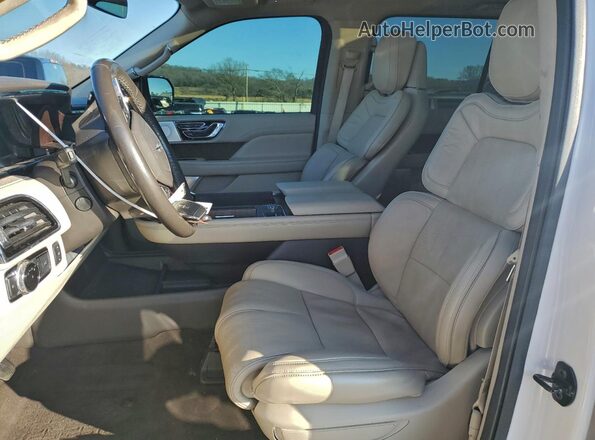 5LMJJ3LT2KEL15227 2019 LINCOLN NAVIGATOR Белый Вид салона спереди