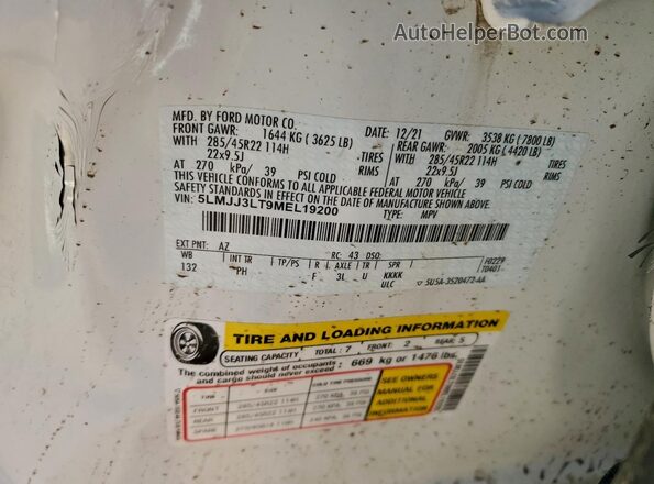 5LMJJ3LT9MEL19200 2021 LINCOLN NAVIGATOR White Widok naklejki z numerem VIN