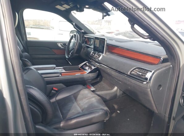 5LMJJ3NT0LEL20599 2020 LINCOLN NAVIGATOR Серый Вид салона спереди