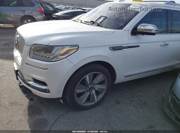 5LMJJ3TT1JEL18053 2018 LINCOLN NAVIGATOR L White 