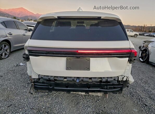 5LMPJ8JA1RJ804924 2024 LINCOLN NAUTILUS White Հետևի տեսք