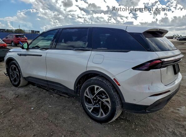 5LMPJ8JA8RJ796269 2024 LINCOLN NAUTILUS Белый Задняя левая четверть
