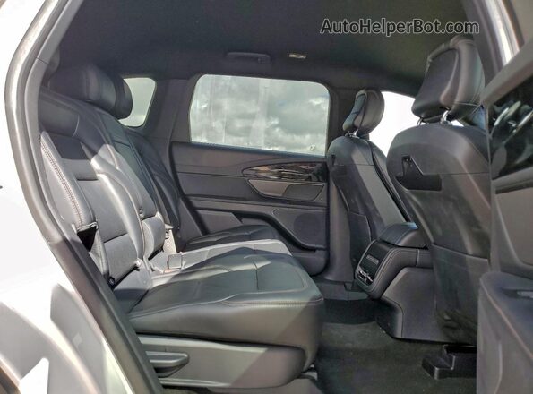 5LMPJ8JA8RJ796269 2024 LINCOLN NAUTILUS Белый Вид задней части салона