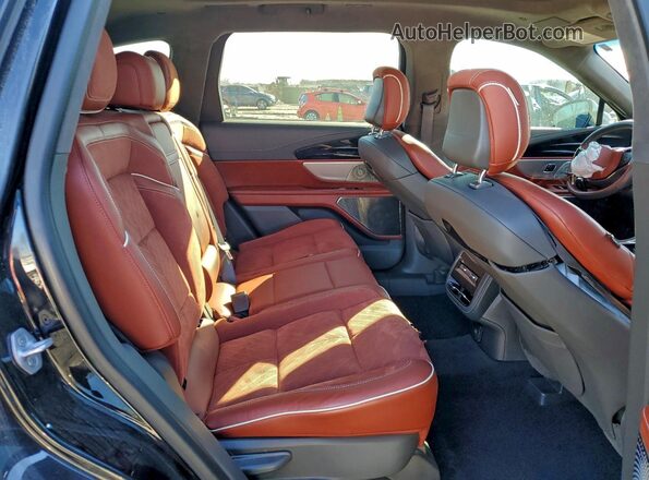 5LMPJ9J42RJ800509 2024 LINCOLN NAUTILUS Black Vista interior trasera