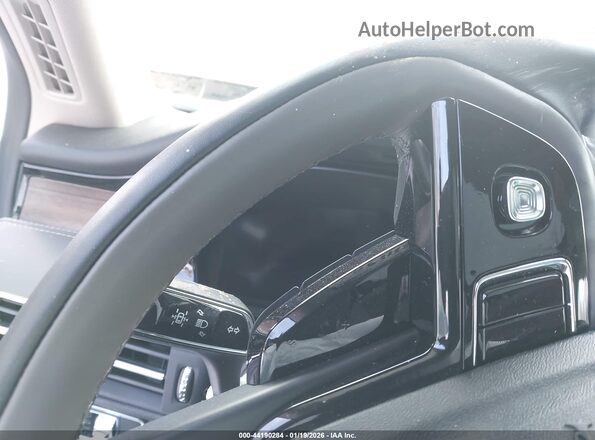 5LMTJ5DZ2SUL06783 2025 LINCOLN CORSAIR White 360 interior view