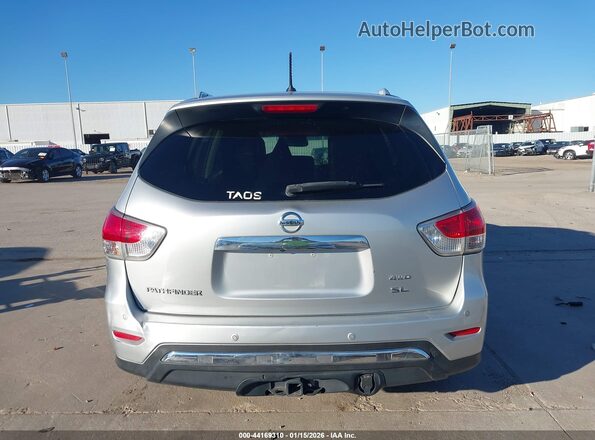 5N1AR2MM5GC667637 2016 NISSAN PATHFINDER Silver 