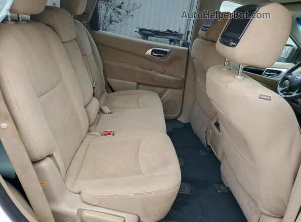 5N1AR2MN2GC641974 2016 NISSAN PATHFINDER White Rear interior view