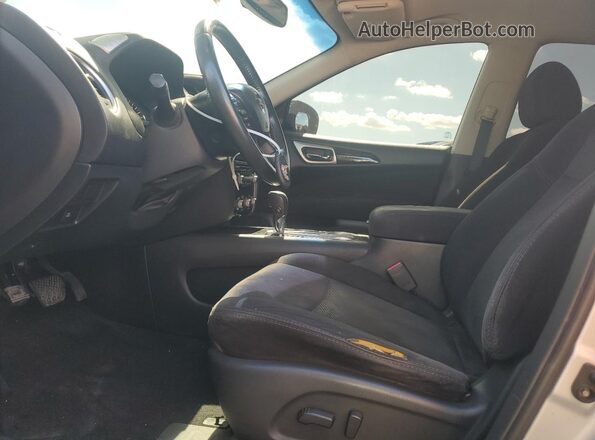 5N1AR2MN2GC645166 2016 NISSAN PATHFINDER Silver Вид салону спереду