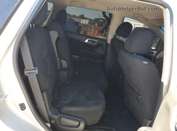 5N1AR2MN2GC645166 2016 NISSAN PATHFINDER Silver Вид задньої частини салону