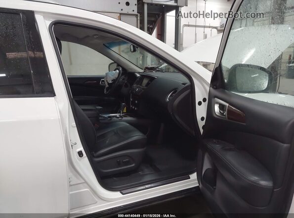 5N1AR2MN9GC632141 2016 NISSAN PATHFINDER White Вид салону спереду