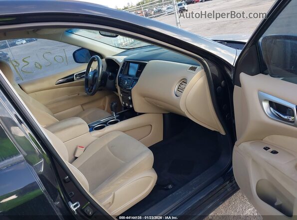 5N1AR2MN9GC660876 2016 NISSAN PATHFINDER Черный Вид салона спереди