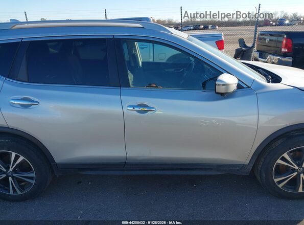 5N1AT2MT5LC774366 2020 NISSAN ROGUE Silver ხელსაწყოთა პანელის ხედი