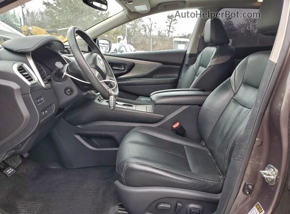 5N1AZ2MH2HN100424 2017 NISSAN MURANO Серебряный Вид салона спереди