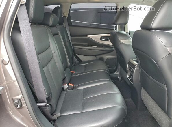 5N1AZ2MH2HN100424 2017 NISSAN MURANO Серебряный Вид задней части салона