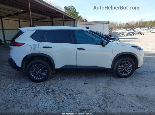 5N1BT3AB2NC710861 2022 NISSAN ROGUE White უკანა სალონის ხედი