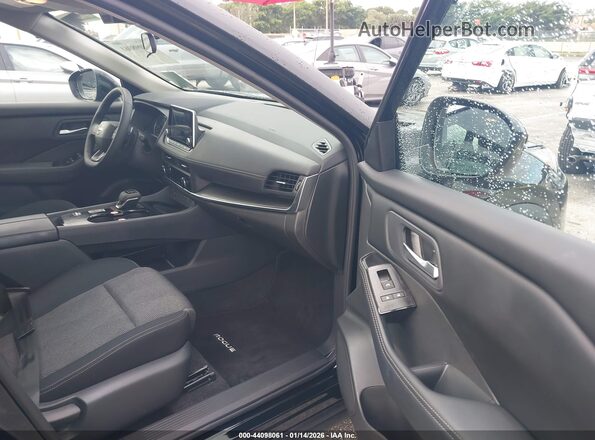 5N1BT3BA6TC736348 2026 NISSAN ROGUE Black Вид салону спереду