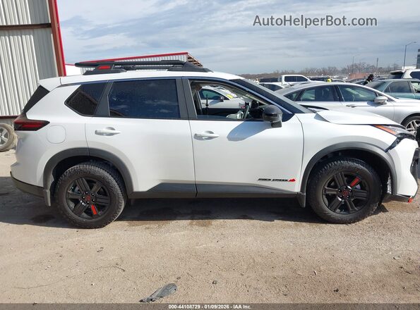 5N1BT3BB7TC701309 2026 NISSAN ROGUE White უკანა სალონის ხედი