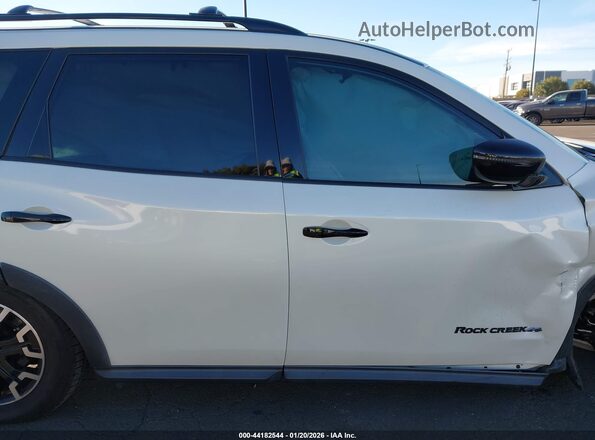 5N1DR2BN6LC651157 2020 NISSAN PATHFINDER White 
