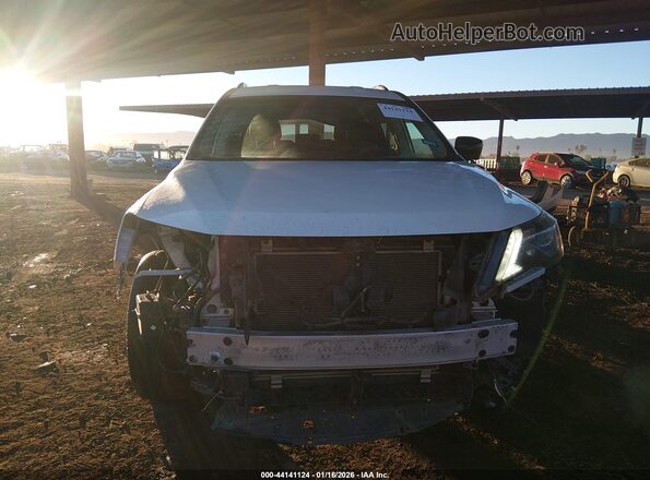 5N1DR2MM2JC648418 2018 NISSAN PATHFINDER White Widok wnętrza z tyłu