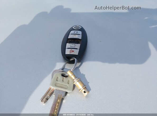 5N1DR2MM5HC662954 2017 NISSAN PATHFINDER Серебряный Вид панели приборов