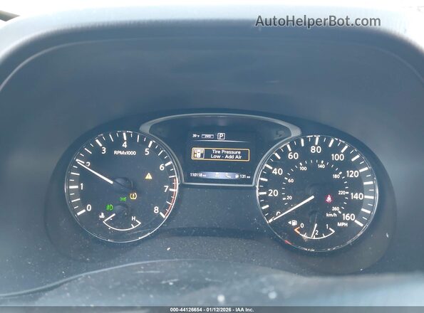 5N1DR2MM8HC625316 2017 NISSAN PATHFINDER Gray Widok tylnych siedzeń