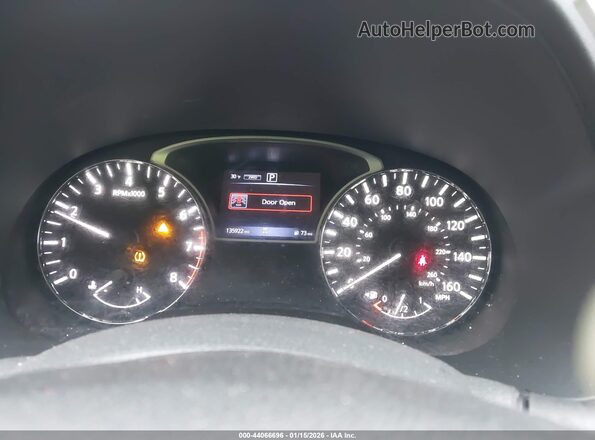 5N1DR2MM9JC621359 2018 NISSAN PATHFINDER White Հետևի նստատեղերի տեսք