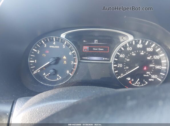 5N1DR2MN2HC674519 2017 NISSAN PATHFINDER Gray Հետևի նստատեղերի տեսք