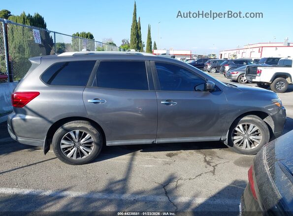 5N1DR2MN6HC665550 2017 NISSAN PATHFINDER Gray Widok wnętrza z tyłu