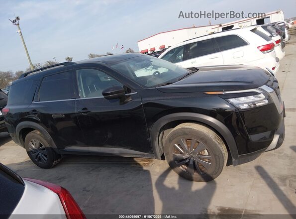 5N1DR3BC5RC300379 2024 NISSAN PATHFINDER Black 