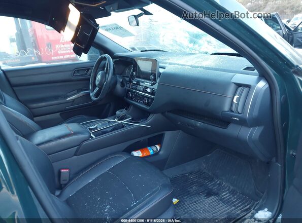 5N1DR3BD0PC206349 2023 NISSAN PATHFINDER Green Widok wnętrza z przodu