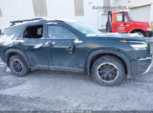 5N1DR3BD0PC206349 2023 NISSAN PATHFINDER Green Widok wnętrza z tyłu