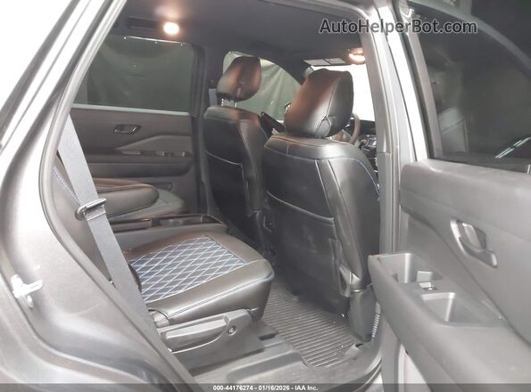5N1DR3BD3SC227804 2025 NISSAN PATHFINDER Gray VIN კოდის სტიკერის ხედი