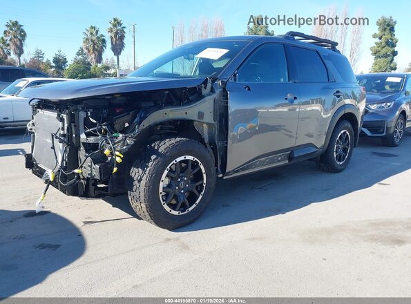 5N1DR3BD6SC254883 2025 NISSAN PATHFINDER Gray წინა მარცხენა ხედი სამი მეოთხედიდან