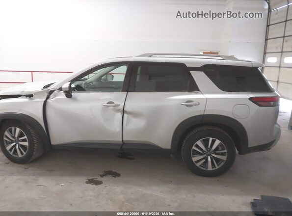 5N1DR3CC2RC253729 2024 NISSAN PATHFINDER Silver 