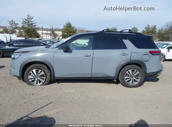 5N1DR3CC3PC244583 2023 NISSAN PATHFINDER Gray Widok wnętrza 360 stopni