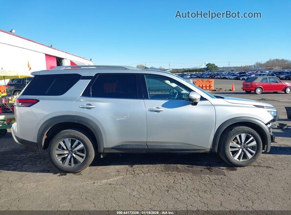 5N1DR3CC3SC252174 2025 NISSAN PATHFINDER Silver სალონის 360-გრადუსიანი ხედი