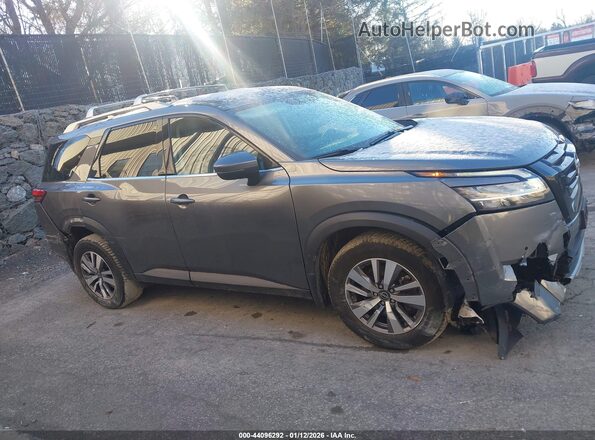 5N1DR3CC4PC224021 2023 NISSAN PATHFINDER Gray Widok wnętrza z tyłu