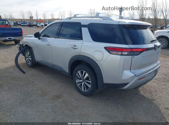 5N1DR3CC7RC236313 2024 NISSAN PATHFINDER Серебряный 