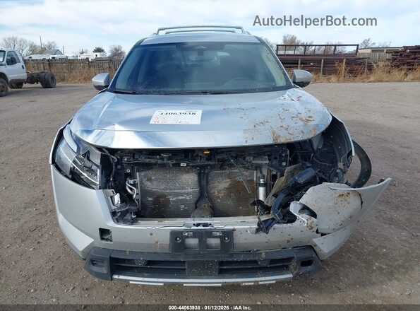 5N1DR3CC7RC236313 2024 NISSAN PATHFINDER Серебряный 