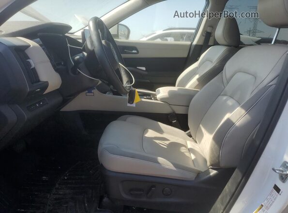 5N1DR3CC7RC296110 2024 NISSAN PATHFINDER White Вид салону спереду